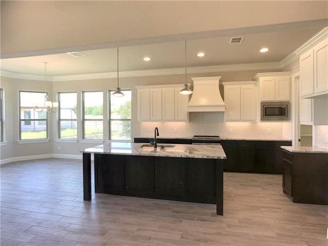 Building Photo - 8219 Cuesta Ln