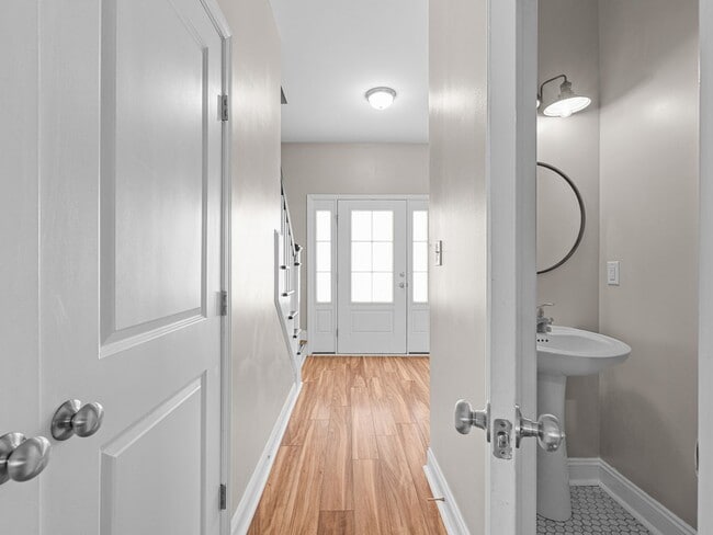 Building Photo - Williamsburg Plantation Beauty