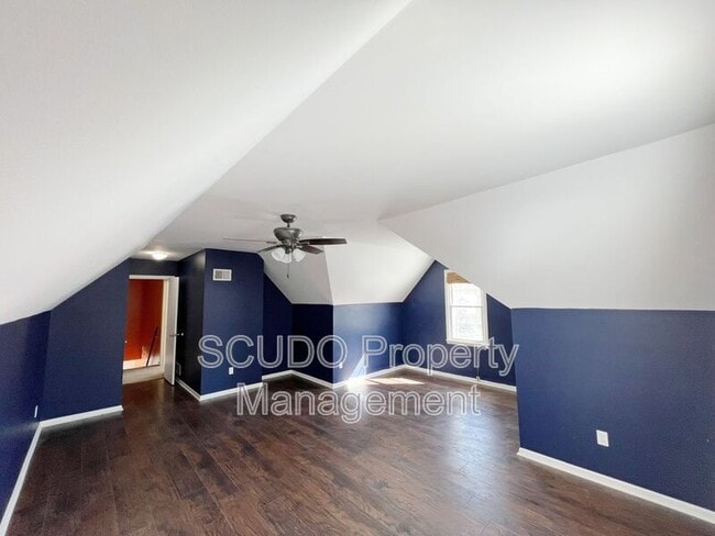 Building Photo - 15610 Outlook St