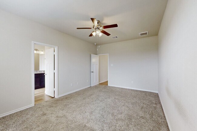 Building Photo - Welcome Home!