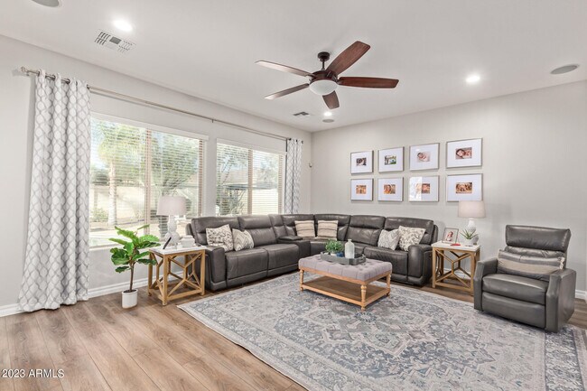 Building Photo - 19888 E Russet Rd