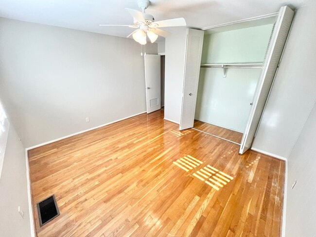 Building Photo - ***Waterfront Condo W/S/T INCLUDED!