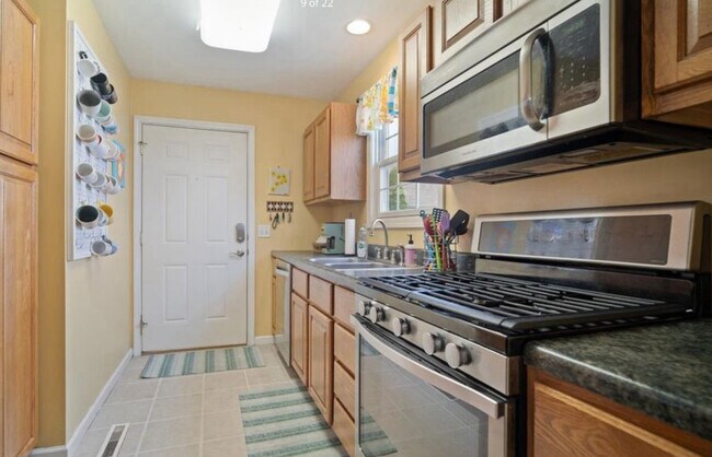 Building Photo - 1114 Abercorn St