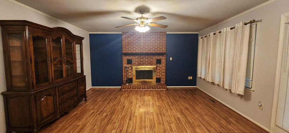 Building Photo - 1038 Boeshore Cir