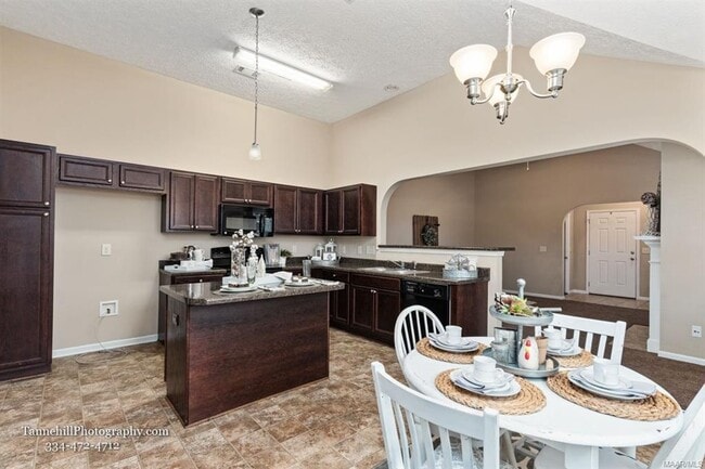 Building Photo - 1641 Buena Vista Blvd