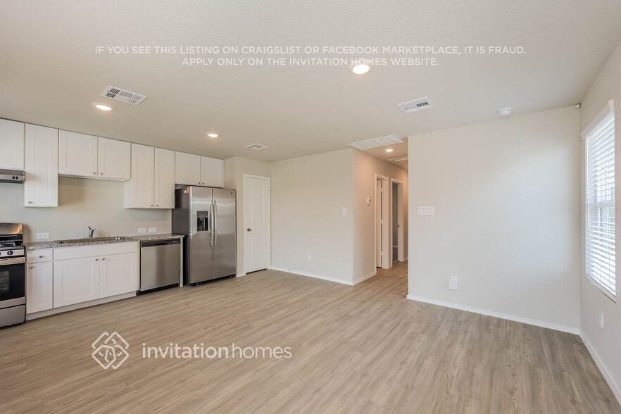 Building Photo - 14630 Source Cir