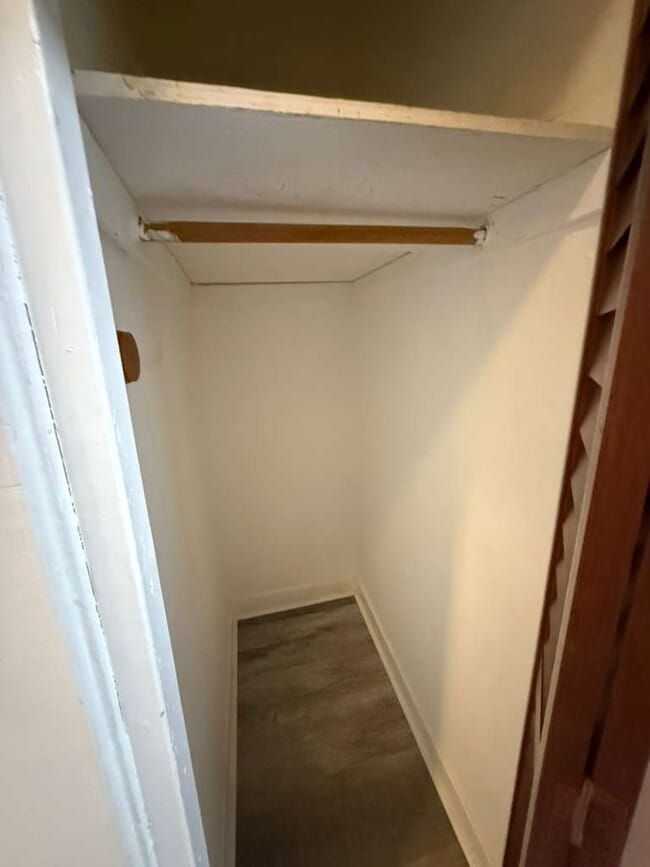 Building Photo - 1707 W Wallen Ave