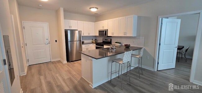 Building Photo - 211 Henderson Rd