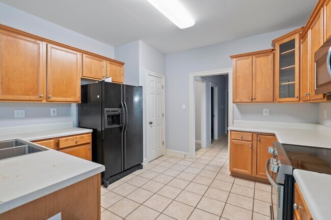 Building Photo - 9143 Raspberry Ln