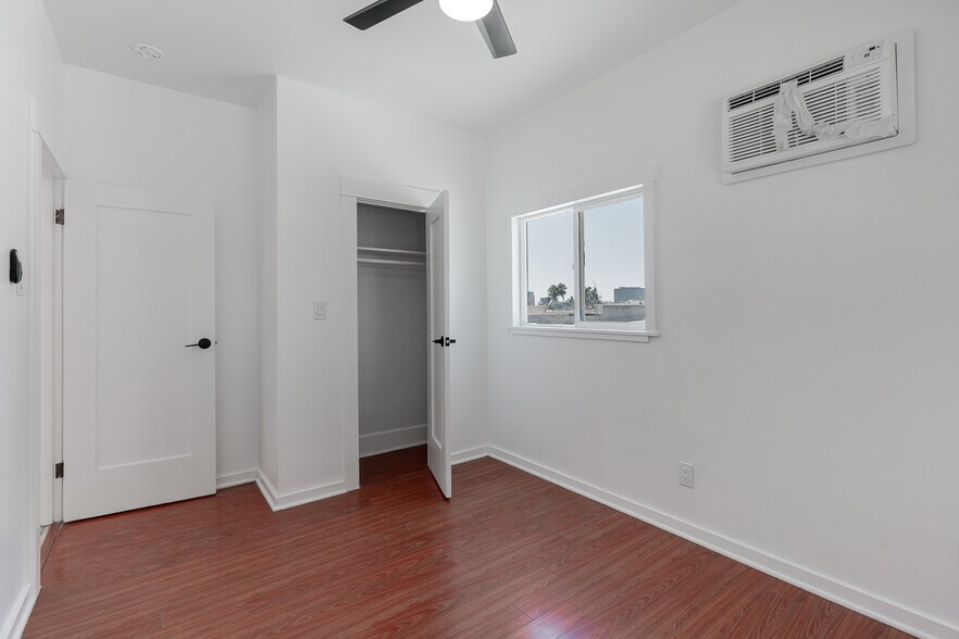 Building Photo - 268 4/6 S Coronado St