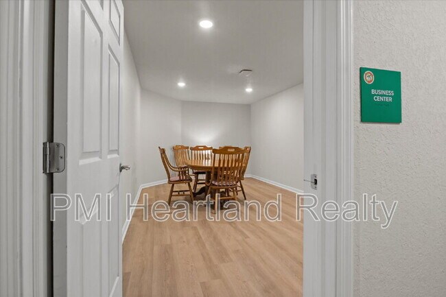 Building Photo - 260 Spanish Moss Cir