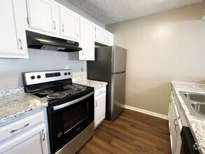 Building Photo - Townhome for Rent in West Knoxville-1Bedroom