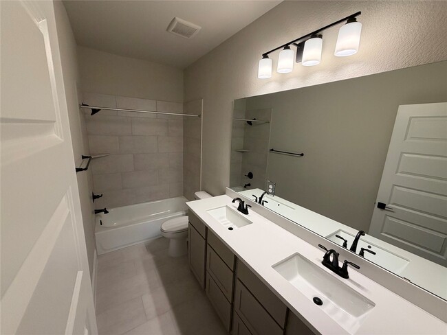 Building Photo - 30930 Vintage Crk Ln