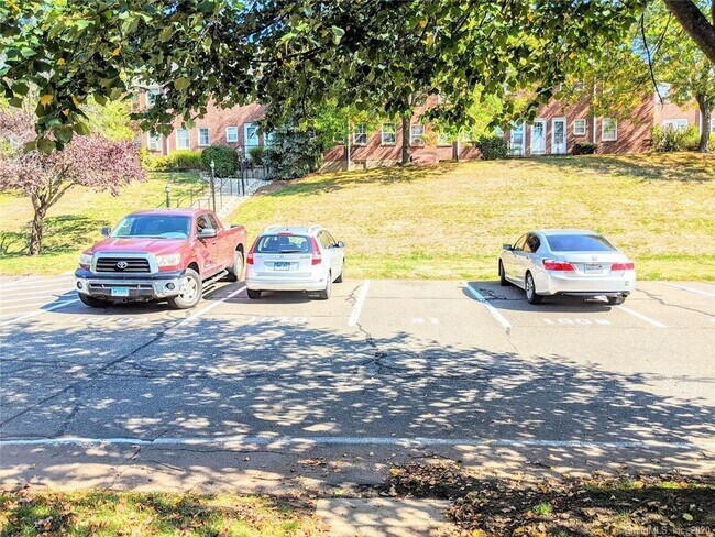 Building Photo - 1010 Trout Brook Dr