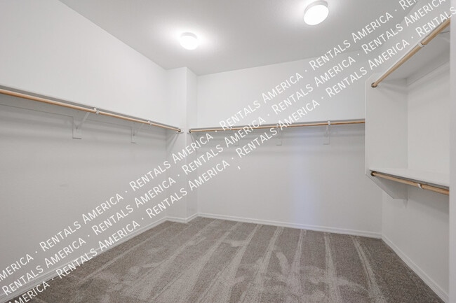 Building Photo - 5509 N 108th Ave