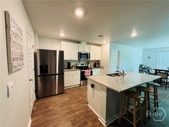 Building Photo - 447 Coconut Dr