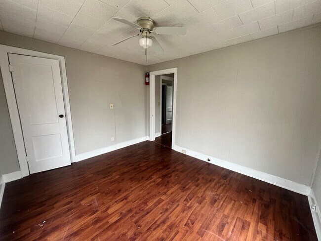 Building Photo - 312 S Pumphrey