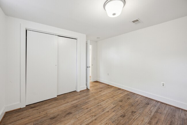 Building Photo - 4800 Berwyn Rd