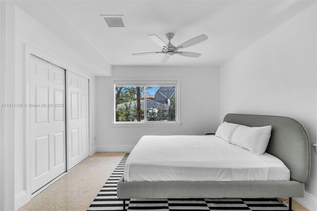 Building Photo - 265 Glenridge Rd