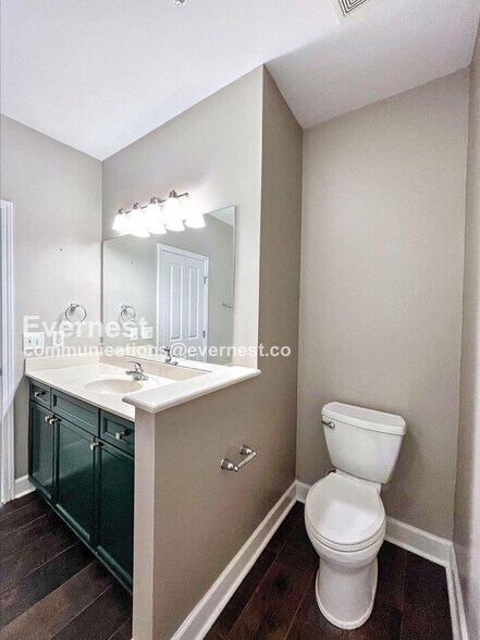Building Photo - 8431 Callabee Way