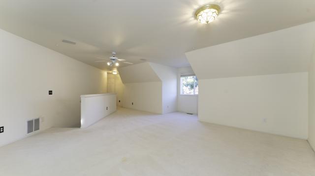 Building Photo - 4 bedroom in Issaquah WA 98027