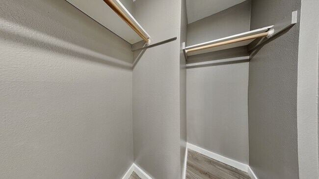 Building Photo - 1105 S Woodlawn St