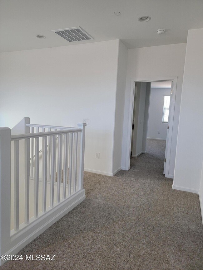 Building Photo - 5595 S Adero Cyn Trl