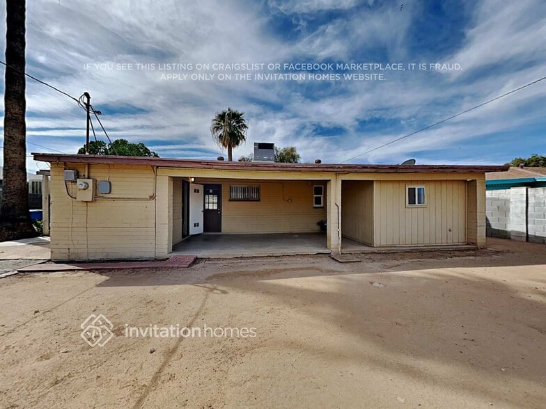 Building Photo - 2944 W Solano Dr N