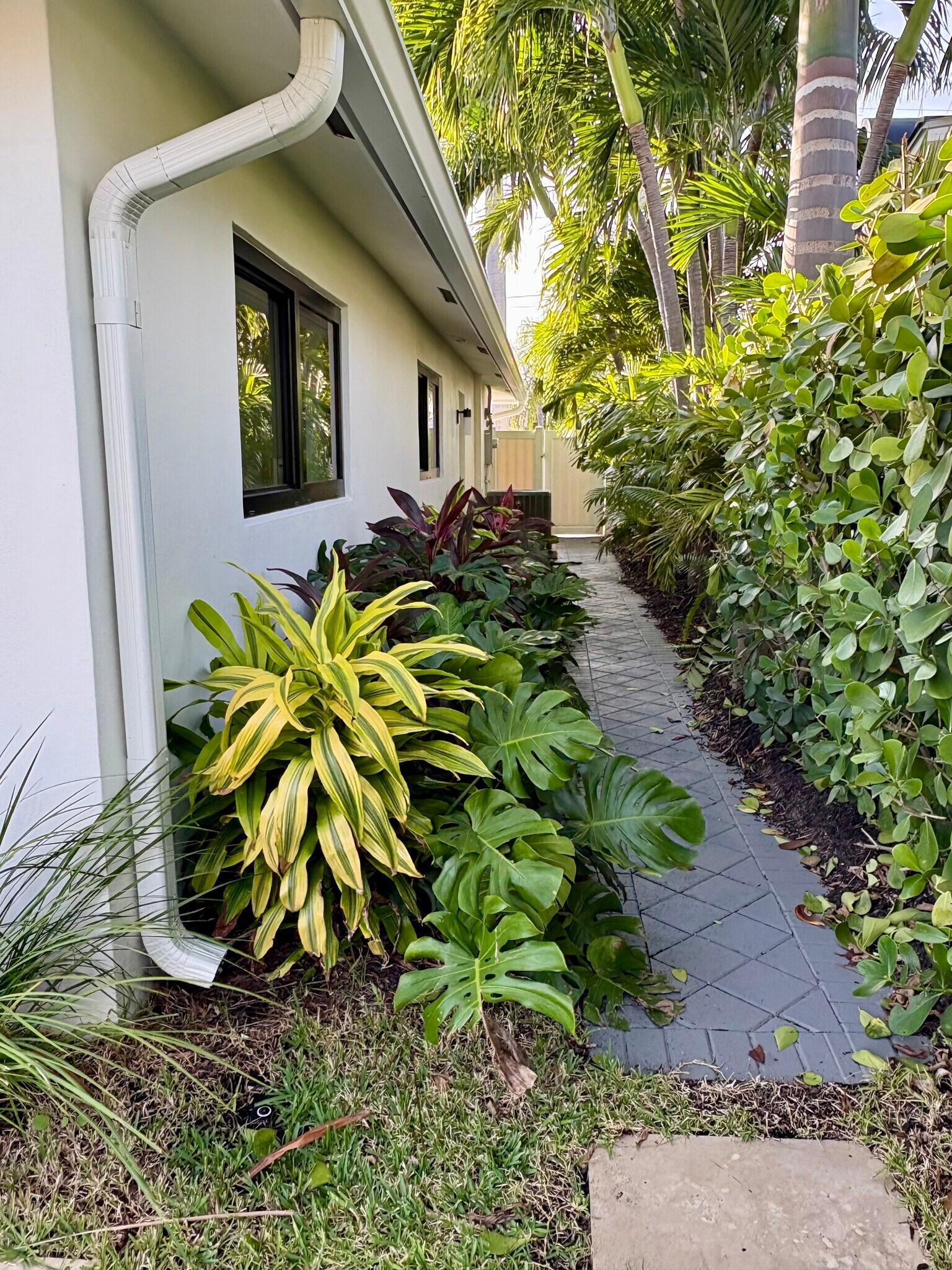 Building Photo - 4440 NE 26th Ave