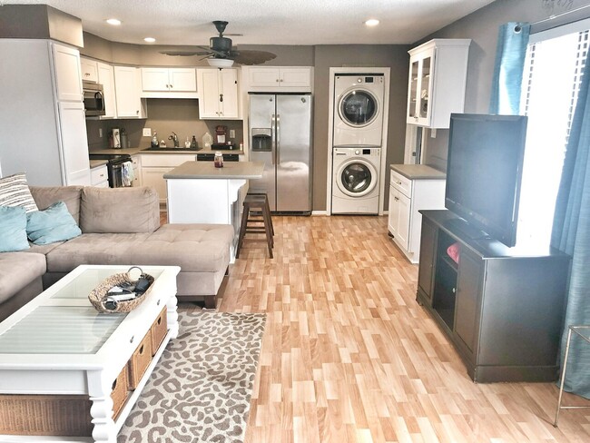 Building Photo - Sawgrass Condo