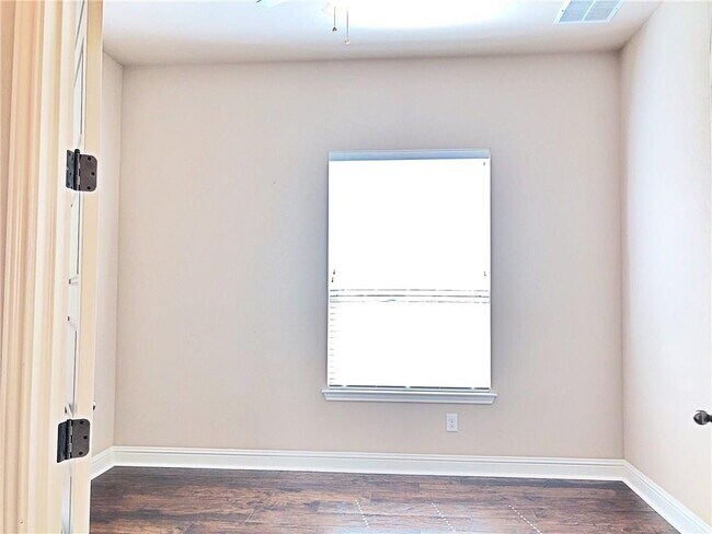 Building Photo - 10911 Hidden Caves Way