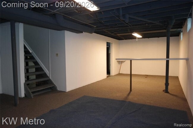 Building Photo - 626 E Twelve Mile Rd