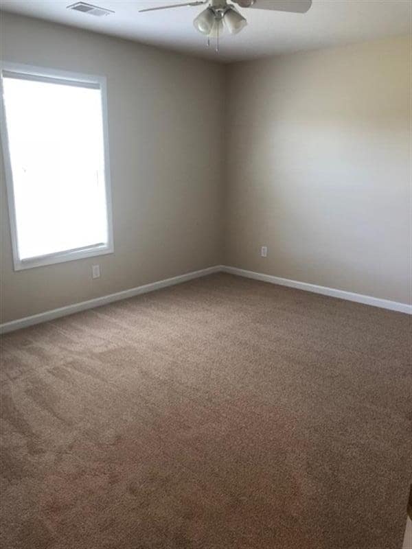 Building Photo - 15 Broadland Cir