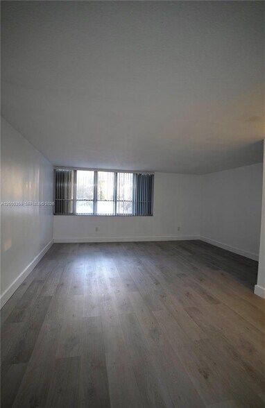 Building Photo - 6801 SW 147th Ave