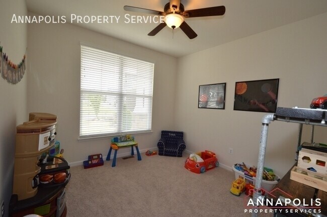 Building Photo - 7948 Monrovia Dr