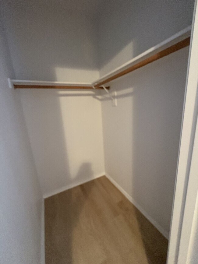 Building Photo - Sunrise & Sabino Canyon Four Bedroom Rental