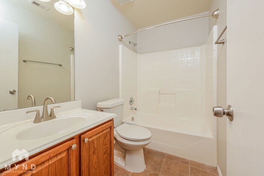 Building Photo - 32003 Ashton Ln