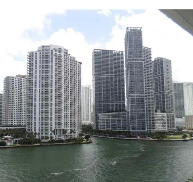Primary Photo - 325 S Biscayne Blvd