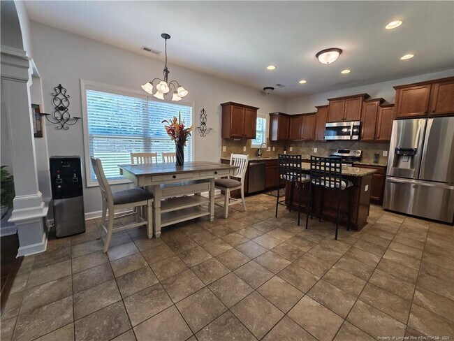 Building Photo - 410 Sedgefield Dr