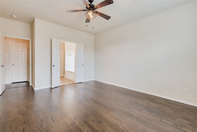 Building Photo - 1190 Stallion Ridge