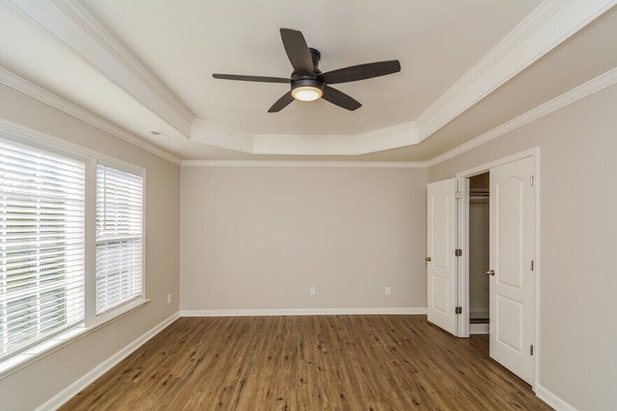 Building Photo - 12513 Honeychurch St