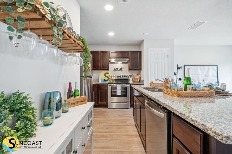 Building Photo - 7655 Mailes Ct