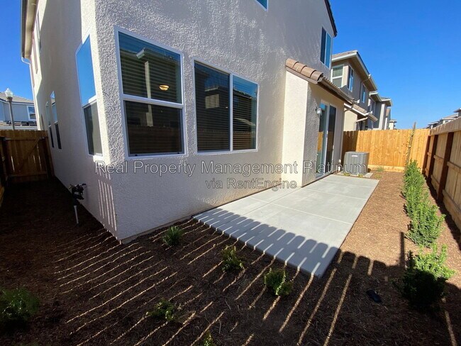 Building Photo - 3736 Longford Way