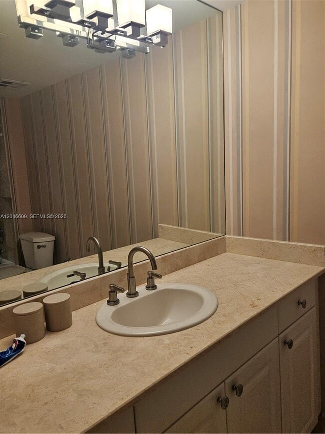 Building Photo - 20201 E Country Club Dr