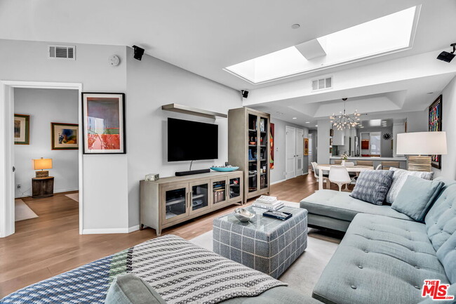 Building Photo - 140 Ocean Park Blvd