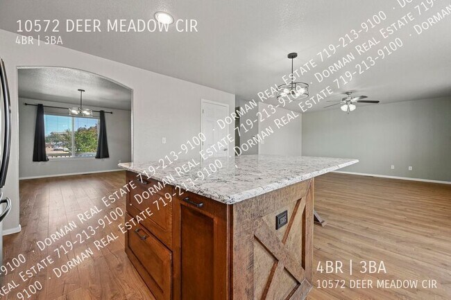Building Photo - 10572 Deer Meadow Cir