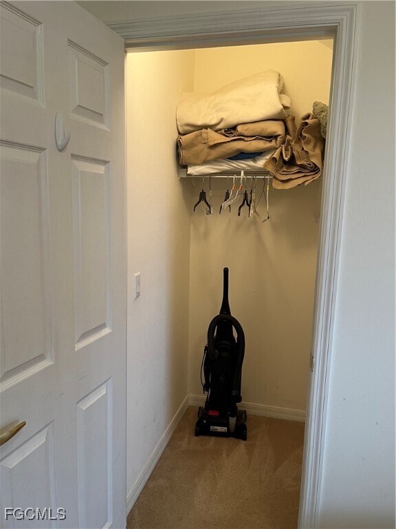 Building Photo - 9636 Hemingway Ln