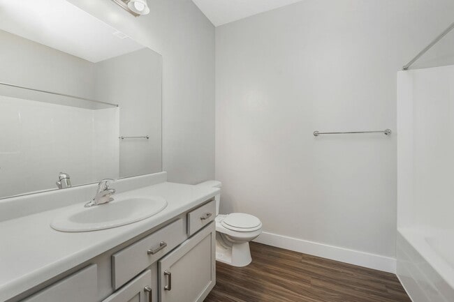 Building Photo - Pet-Friendly Lake View condo