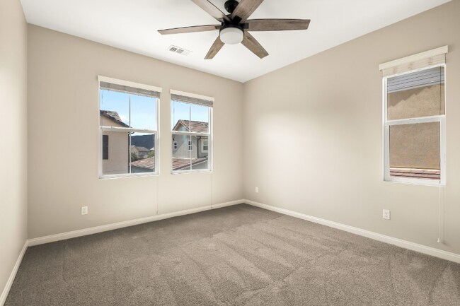 Building Photo - 2754 Overlook Point Dr