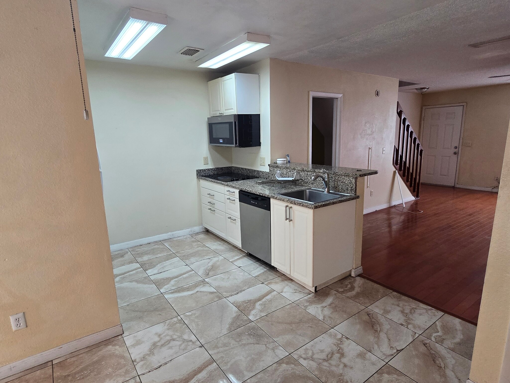 Building Photo - 12608 Castle Hill Dr